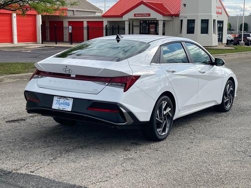 2025 Hyundai ELANTRA HEV Limited