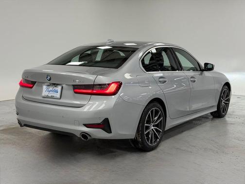 2019 BMW 330 i xDrive
