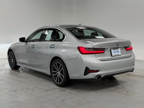 2019 BMW 330 i xDrive