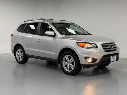 2012 Hyundai SANTA FE SE