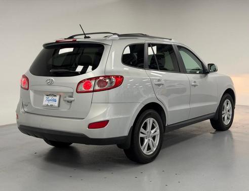 2012 Hyundai SANTA FE SE