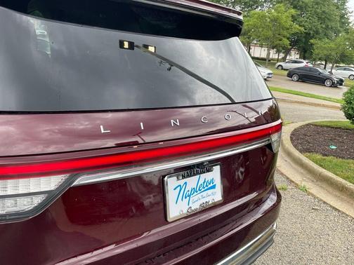 2022 Lincoln Aviator Standard AWD