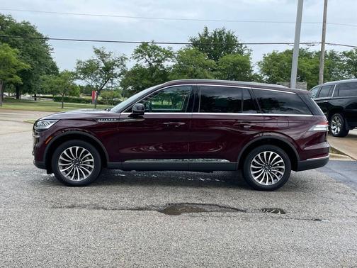 2022 Lincoln Aviator Standard AWD