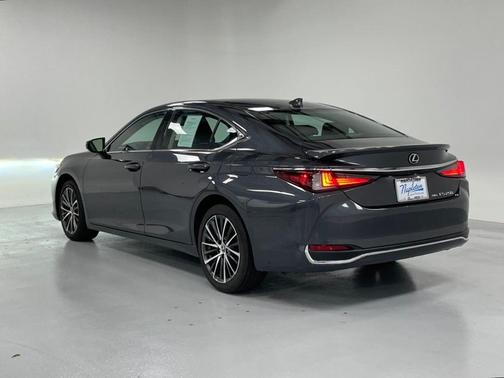 2022 Lexus ES 250 Luxury