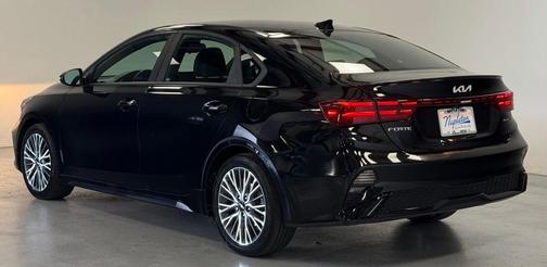 Aurora Black Pearl 2023 Kia Forte GT-Line