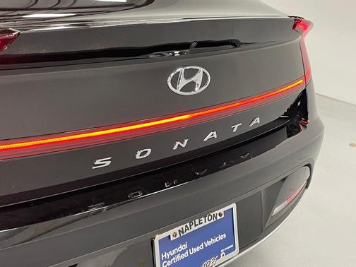2022 Hyundai SONATA SE