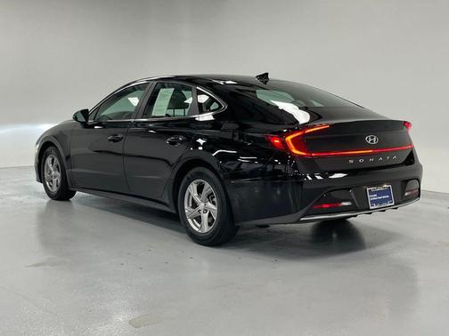 2022 Hyundai SONATA SE