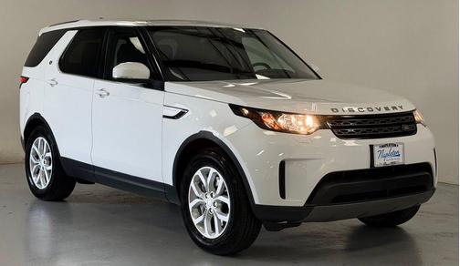 Fuji White 2018 Land Rover Discovery SE
