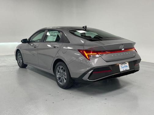 2025 Hyundai ELANTRA HEV Blue