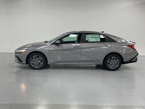 2025 Hyundai ELANTRA HEV Blue