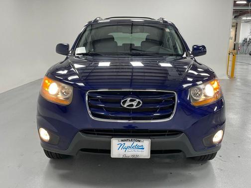 2010 Hyundai SANTA FE SE