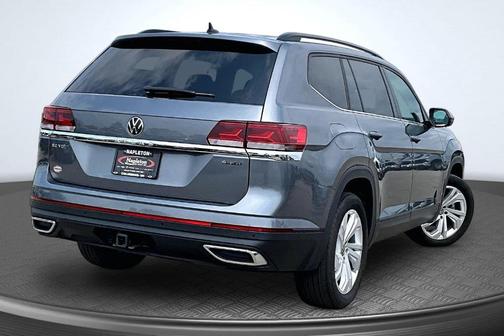 Platinum Gray Metallic 2023 Volkswagen Atlas 3.6L SE w/Technology