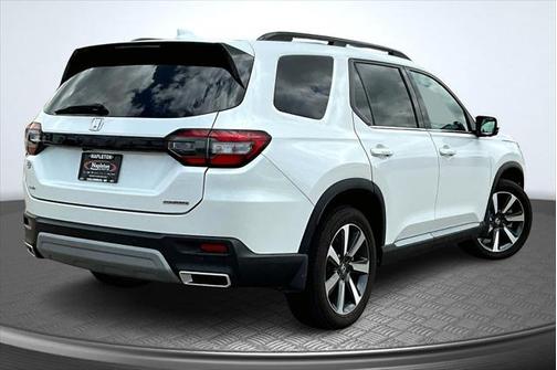 2023 Honda Pilot Touring 8-Passenger