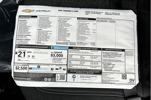 2025 Chevrolet Traverse LT