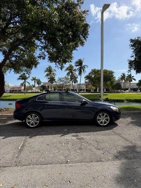 Caspian Blue Metallic 2011 Volvo S60 T6