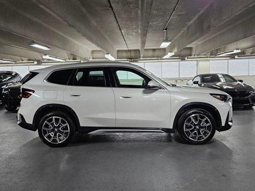 Mineral White Metallic 2026 BMW X1 xDrive28i
