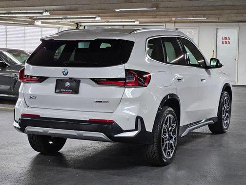 Mineral White Metallic 2026 BMW X1 xDrive28i