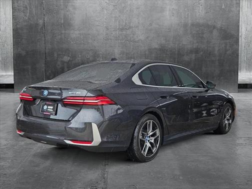 2024 BMW i5 eDrive40