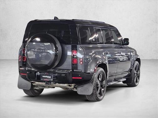 2024 Land Rover Defender 110 P400 X-Dynamic SE