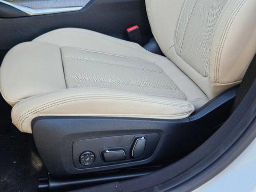 2026 BMW 330 xDrive NA