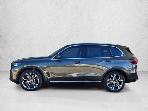 Manhattan Green Metallic 2026 BMW X5 sDrive40i