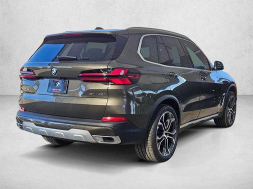 Manhattan Green Metallic 2026 BMW X5 sDrive40i