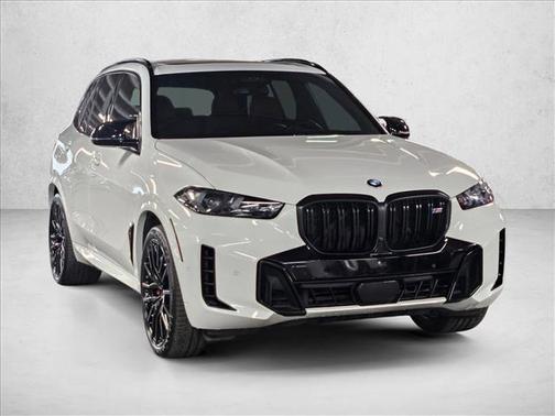 2024 BMW X5 M60i