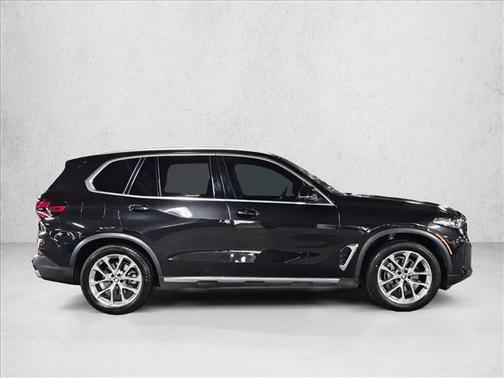 Black Sapphire Metallic 2024 BMW X5 sDrive40i