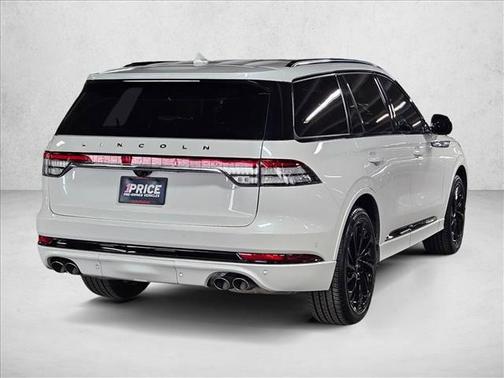 Pristine White Metallic Tri-Coat 2024 Lincoln Aviator Black Label AWD