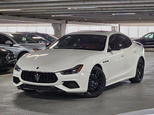 Bianco 2021 Maserati Ghibli S GranSport