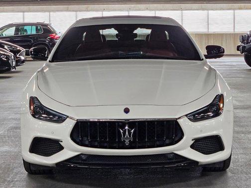 Bianco 2021 Maserati Ghibli S GranSport