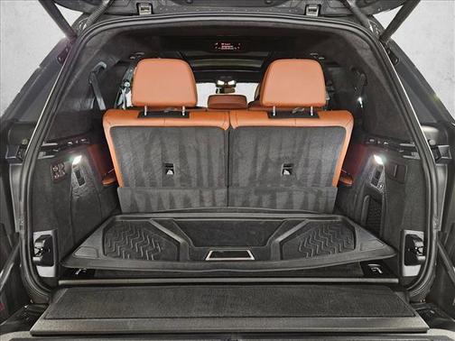 Dravit Grey Metallic 2024 BMW X7 M60i