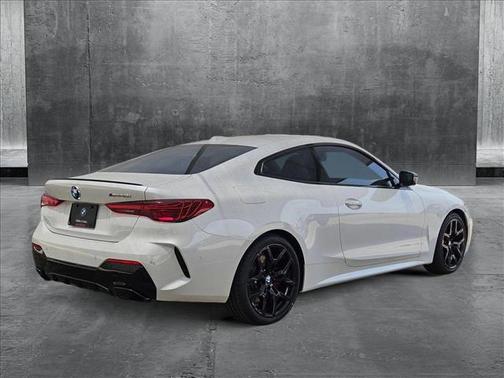 2025 BMW M440 i
