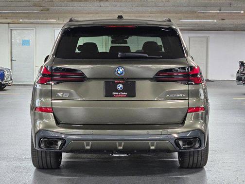 Manhattan Green Metallic 2026 BMW X5 PHEV xDrive50e