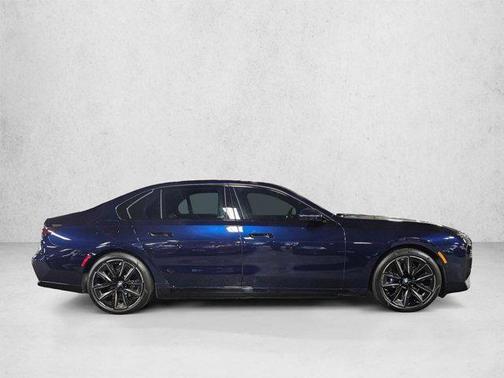Tanzanite Blue II Metallic 2023 BMW i7 xDrive60
