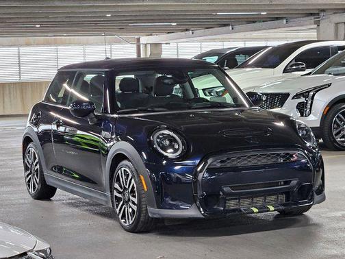 MINI Yours Enigmatic Black Metallic 2022 MINI Hardtop Cooper S