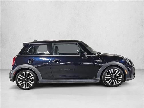 MINI Yours Enigmatic Black Metallic 2022 MINI Hardtop Cooper S