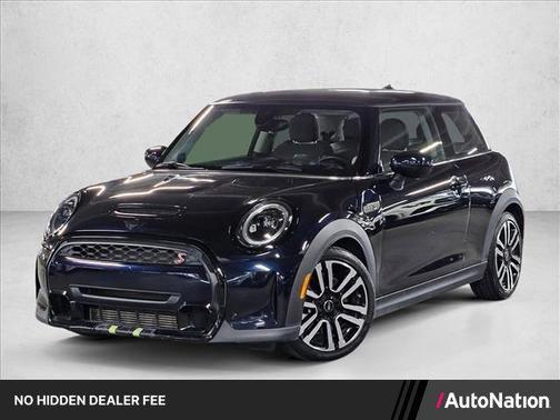 MINI Yours Enigmatic Black Metallic 2022 MINI Hardtop Cooper S