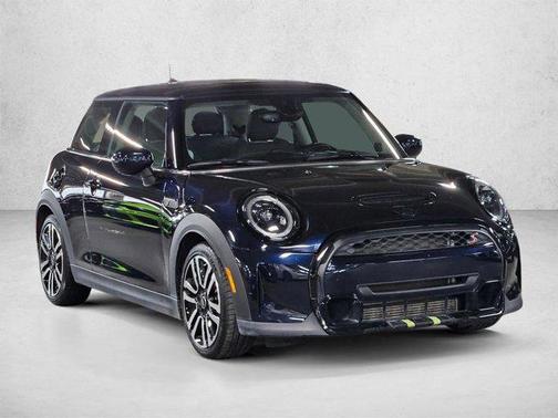 MINI Yours Enigmatic Black Metallic 2022 MINI Hardtop Cooper S