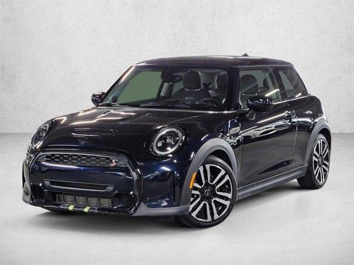 MINI Yours Enigmatic Black Metallic 2022 MINI Hardtop Cooper S