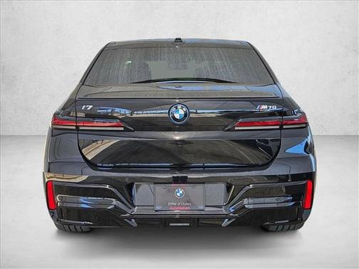 Black Sapphire Metallic 2026 BMW i7 M70