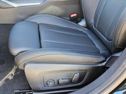 2026 BMW 330 xDrive NA