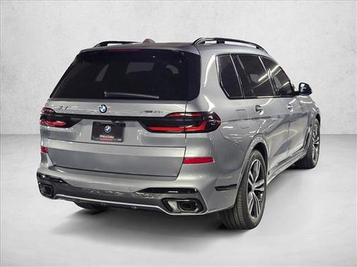Skyscraper Grey Metallic 2027 BMW X7 xDrive40i