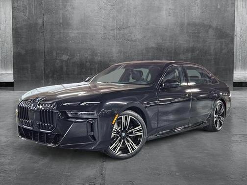 2025 BMW 740 i xDrive