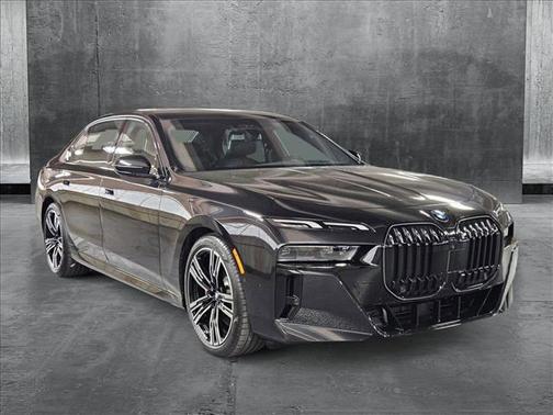 2025 BMW 740 i xDrive