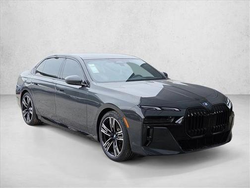Dravit Grey Metallic 2026 BMW i7 eDrive50