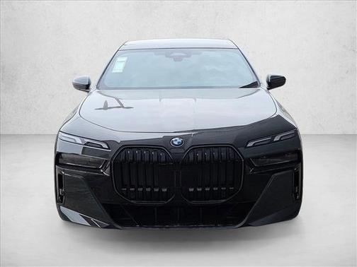 Dravit Grey Metallic 2026 BMW i7 eDrive50