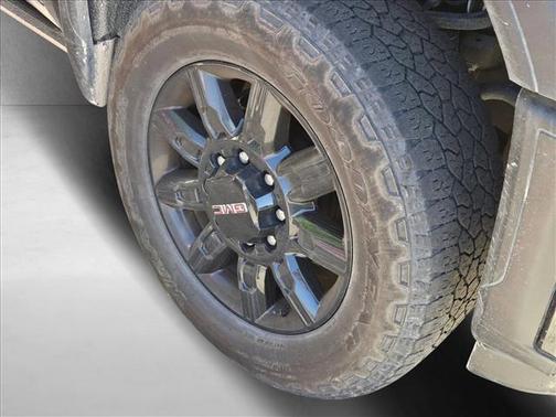 Onyx Black 2024 GMC Sierra 2500 AT4