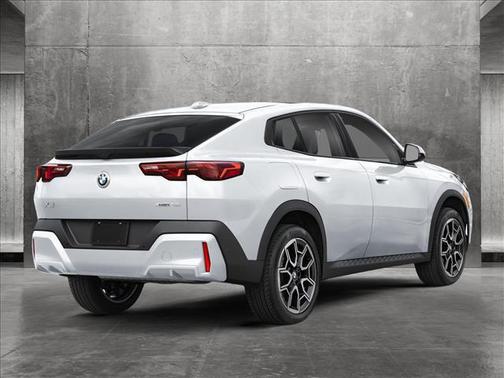 2025 BMW X2 xDrive28i