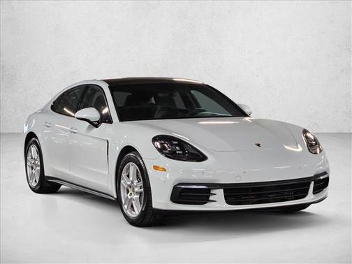 Carrara White Metallic 2020 Porsche Panamera RWD